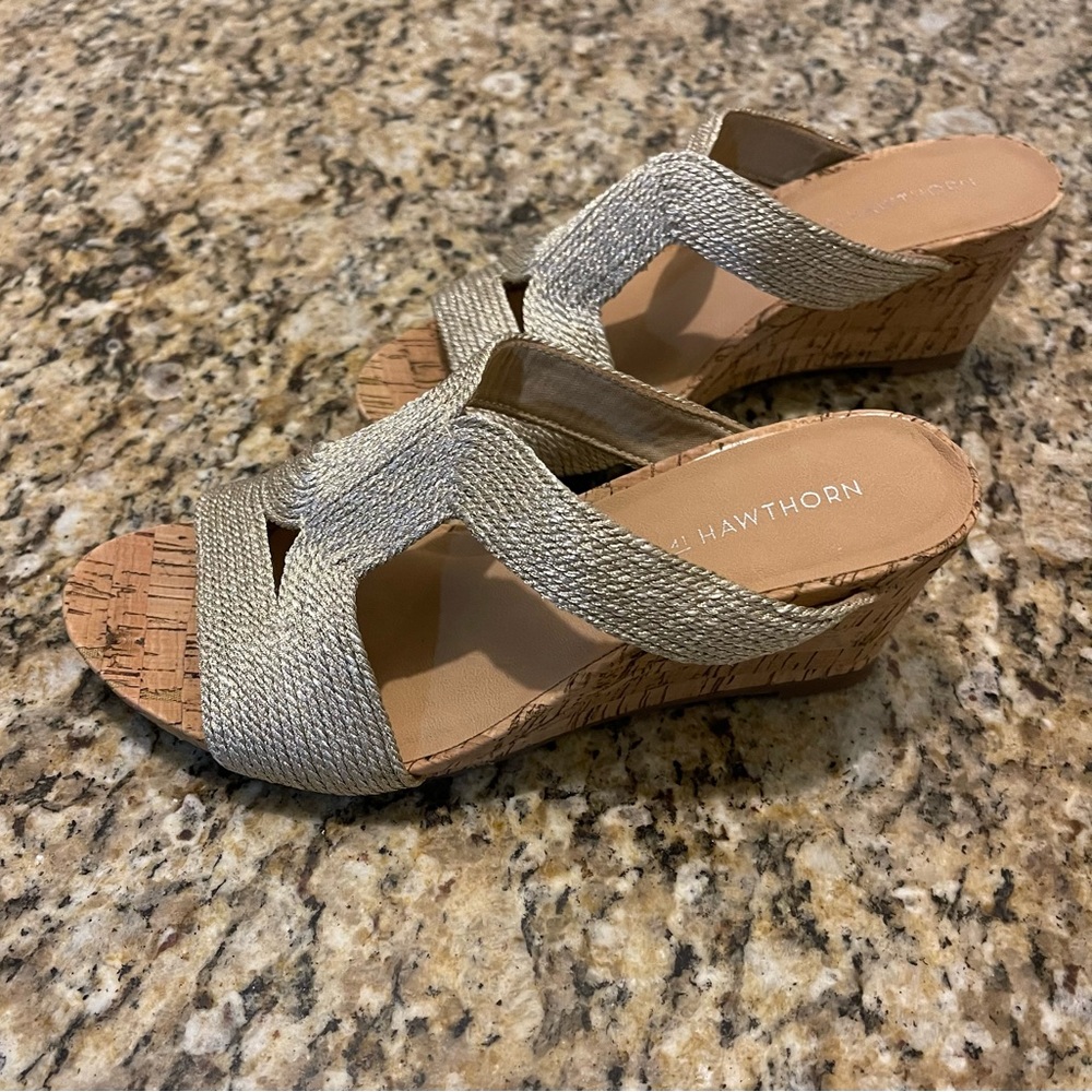 41 HAWTHORN JUDE WEDGE SLIDE SANDAL GOLD - 6